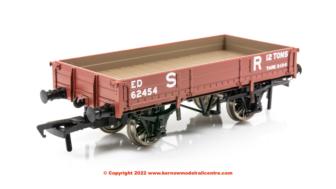 928004 Rapido Diagram 1744 Ballast Wagon number 62454 - SR Red Oxide - early